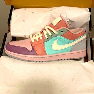 Nike Air Jordan 1 Low SE- Sz.8 (M)Sz.10 (W)